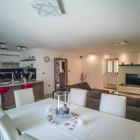 Case de vacanță Tos *